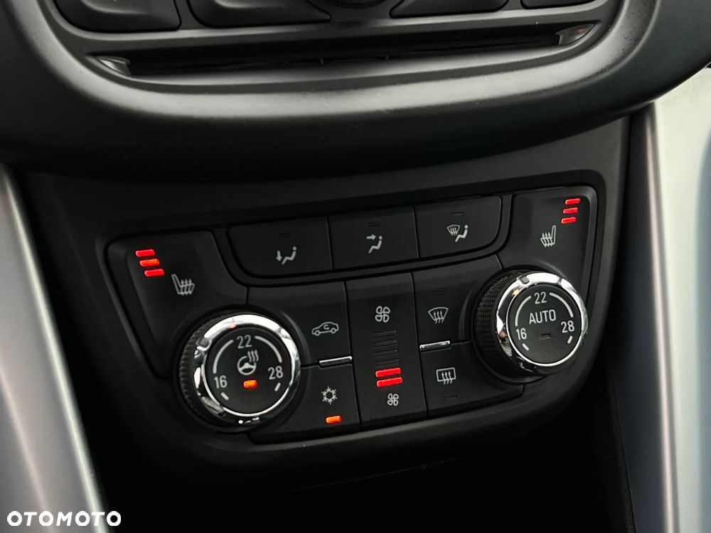 Opel Zafira 1.4 T Cosmo - 24