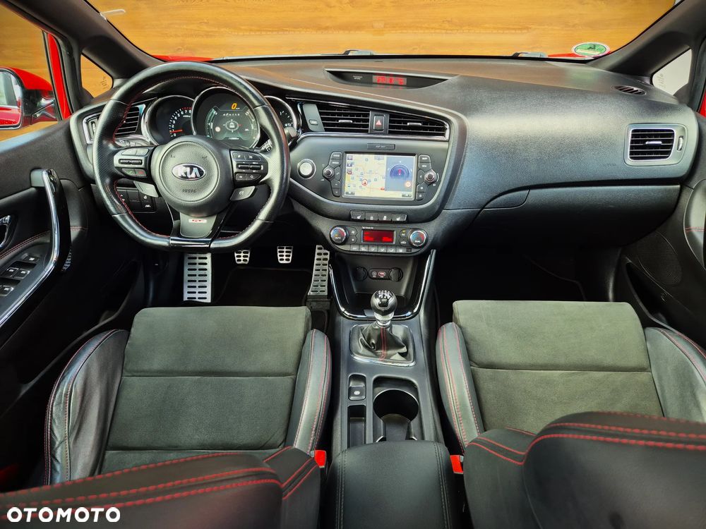 Kia Ceed 1.6 T-GDI GT-Track - 8