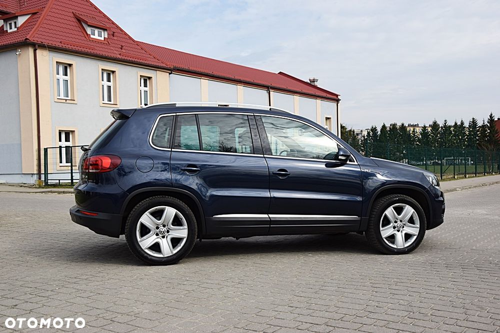 Volkswagen Tiguan 2.0 TDI DPF 4Motion BlueMotion Technology DSG Lounge Sport & Style - 6