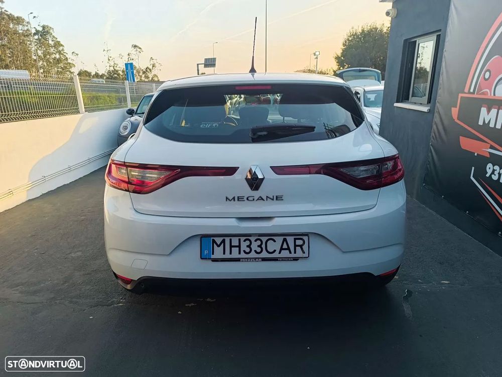 Renault Mégane 1.5 Blue dCi Intens - 8
