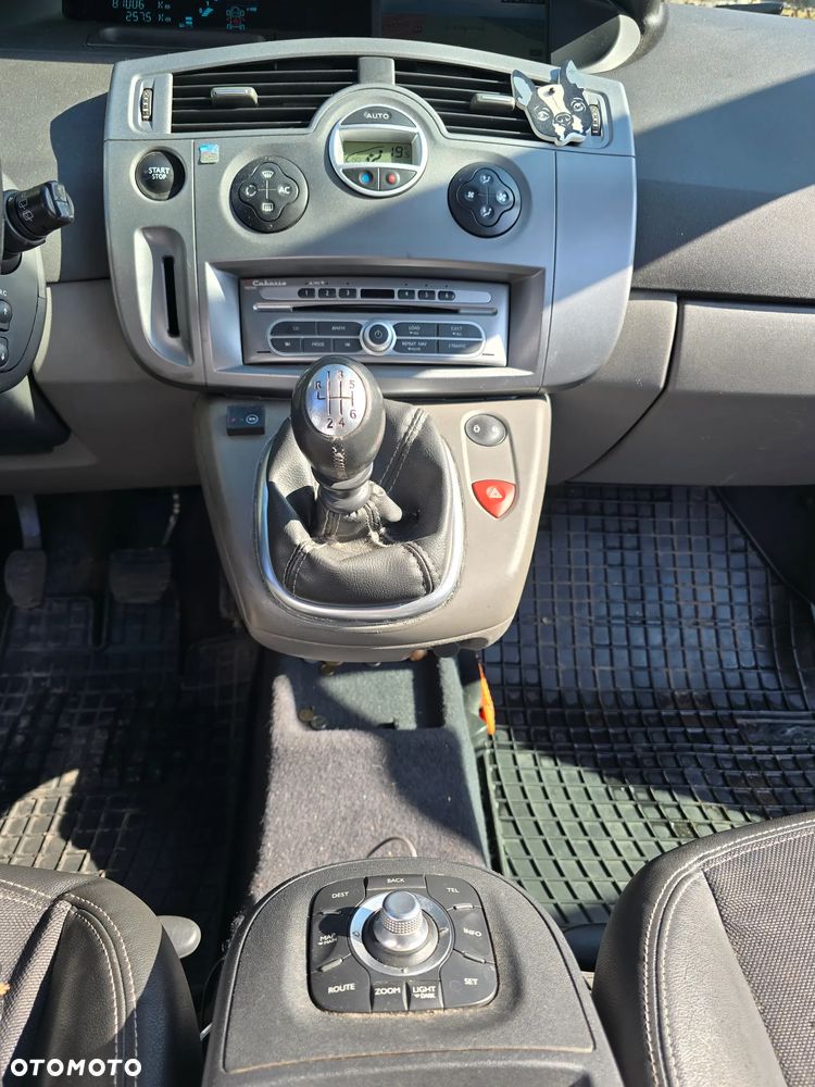 Renault Scenic 1.6 16V Authentique - 7