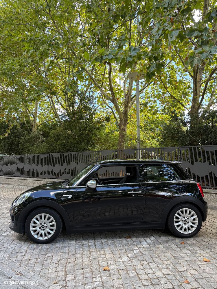 MINI 3 Portas One D - 19