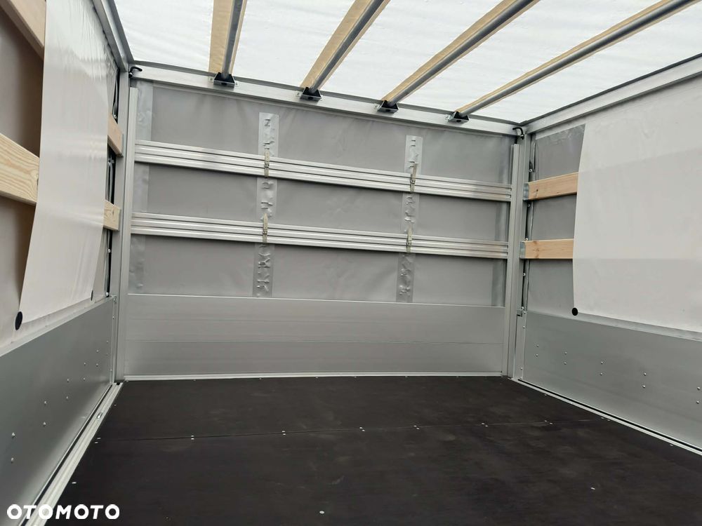 Volkswagen Crafter - 14