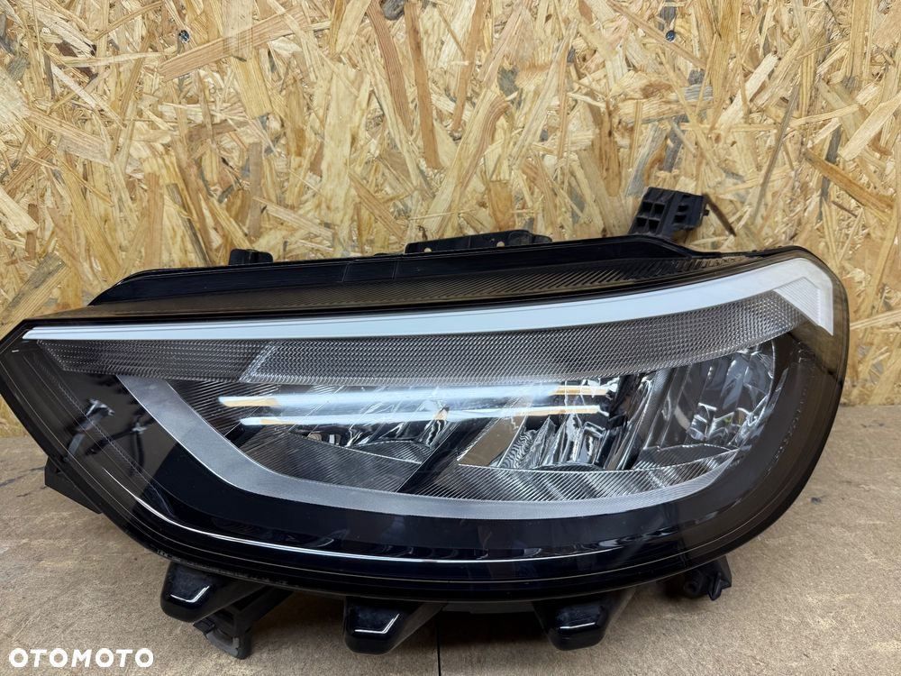 LAMPA LEWA FULL LED VOLVO ID3 10B941005A - 19