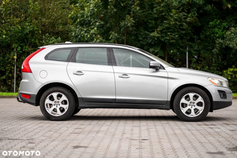 Volvo XC 60 D5 AWD - 10