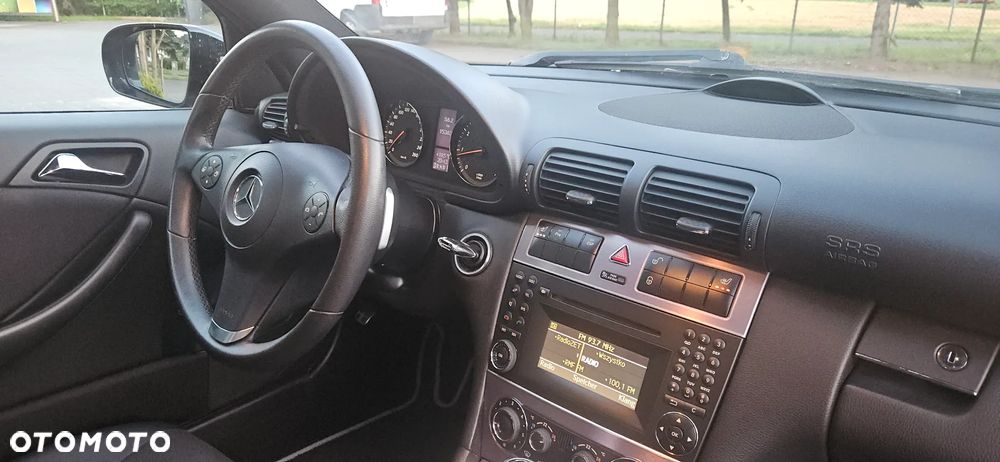 Mercedes-Benz CLC - 24