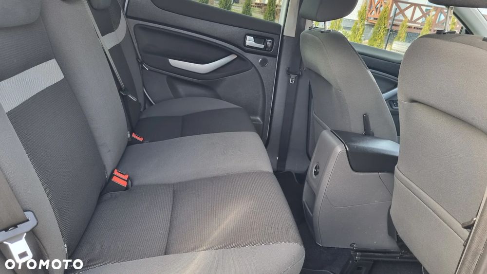 Ford Kuga 2.0 TDCi 4x4 Champions Edition - 24