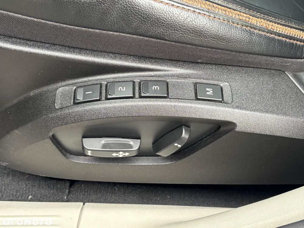 Volvo V40 D3 Ocean Race - 18