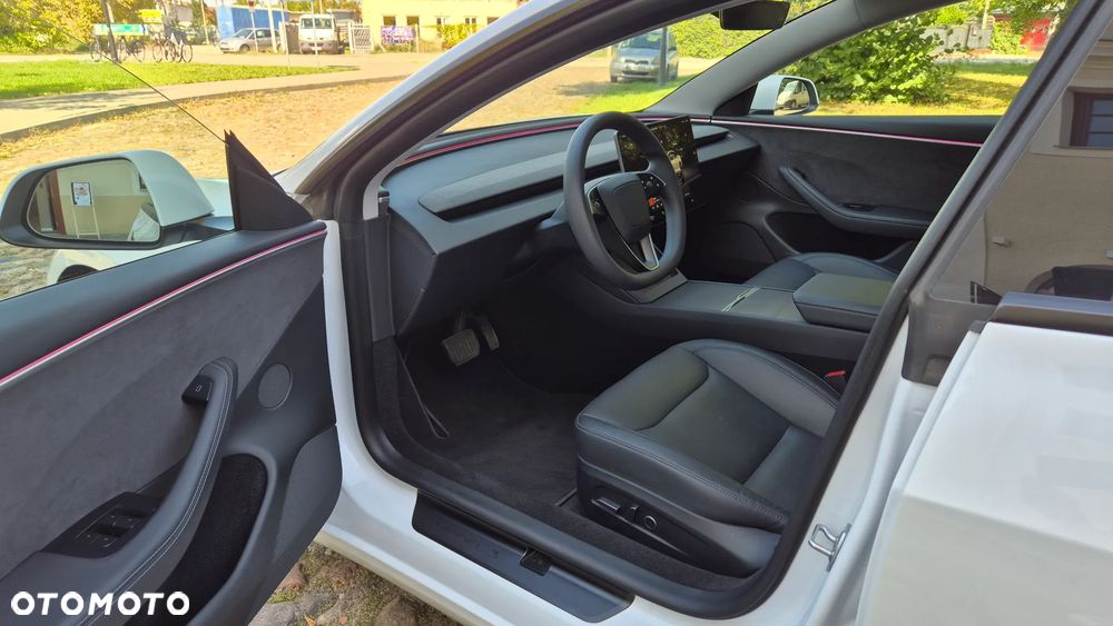 Tesla Model 3 Long Range AWD Premium - 8