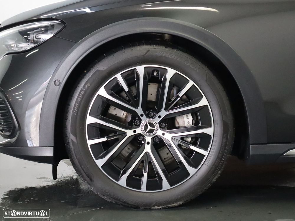 Mercedes-Benz E 300 de 4Matic All-Terrain - 5