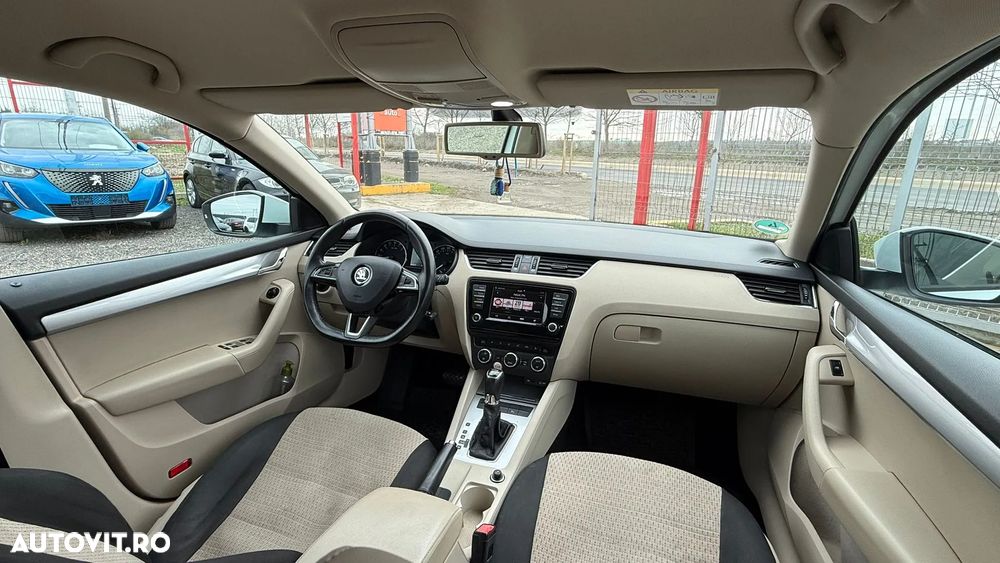 Skoda Octavia 2.0 TDI DSG Tour - 7