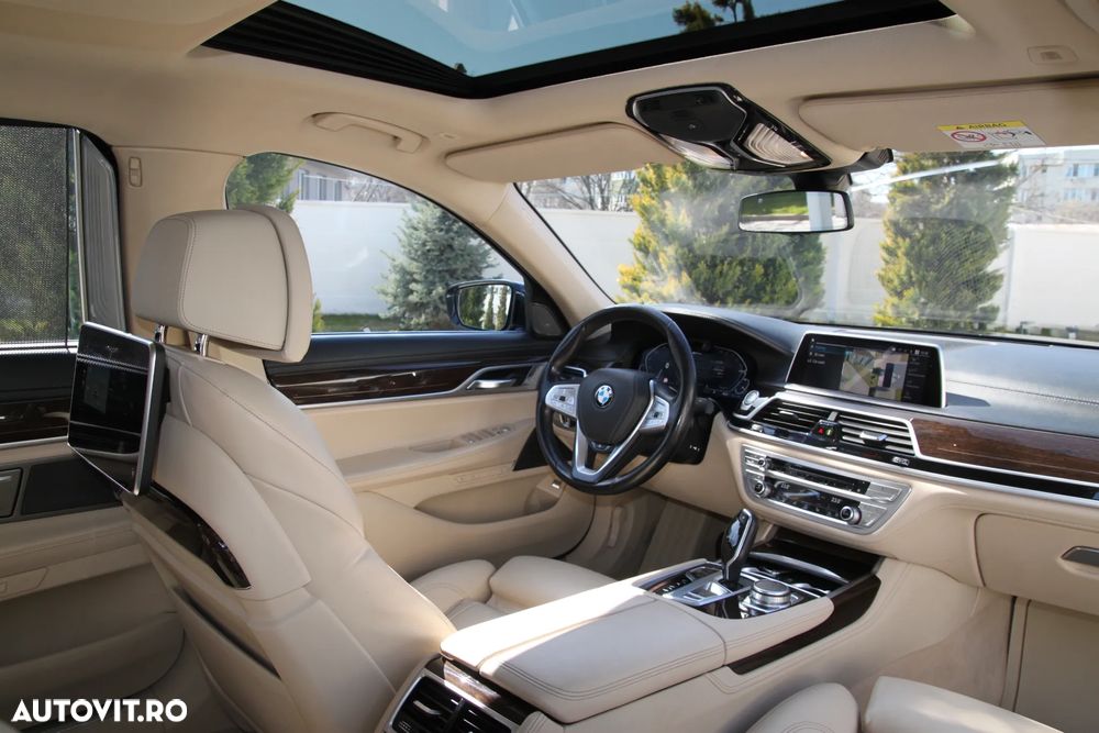 BMW Seria 7 745Le xDrive AT PHEV - 33