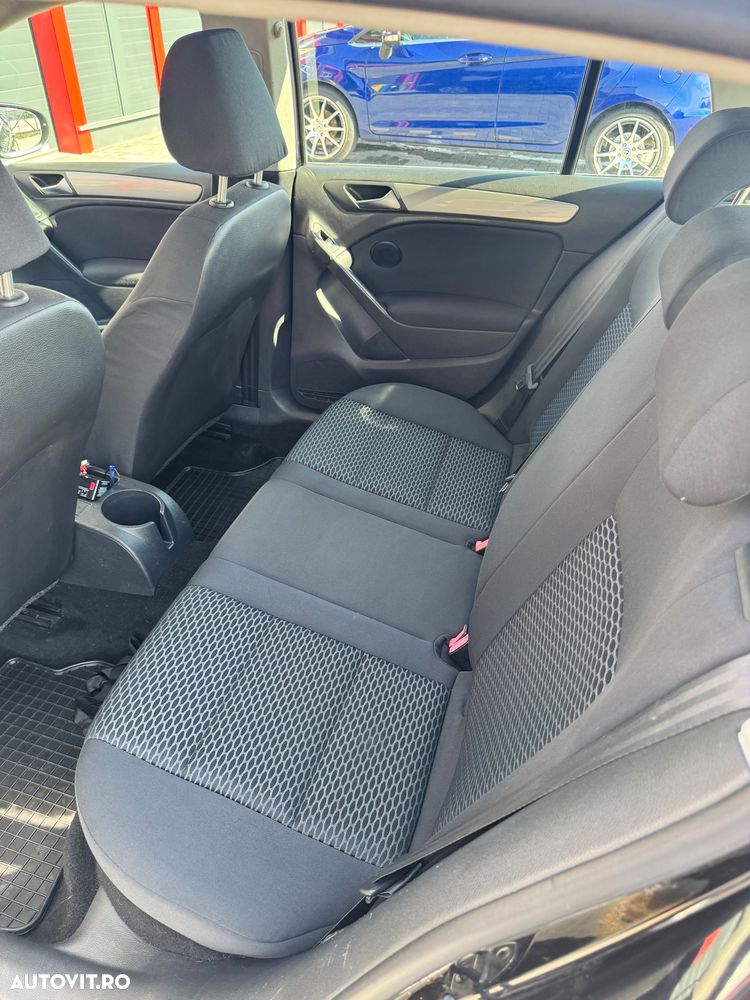 Volkswagen Golf - 17