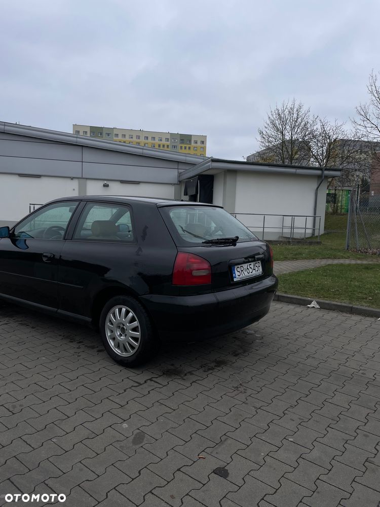 Audi A3 3-drzwiowe 1.6 Ambiente - 3