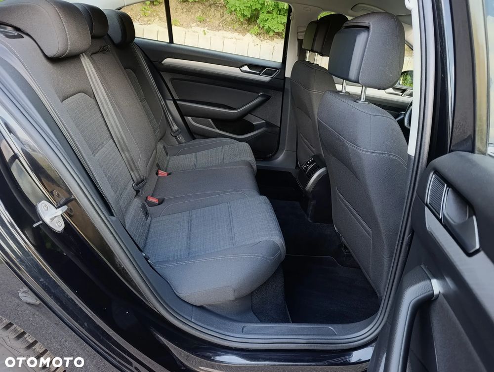Volkswagen Passat 2.0 TDI EVO Business DSG - 19