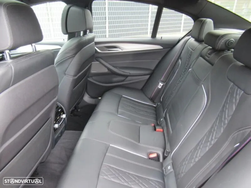 BMW M550d xDrive Auto - 56