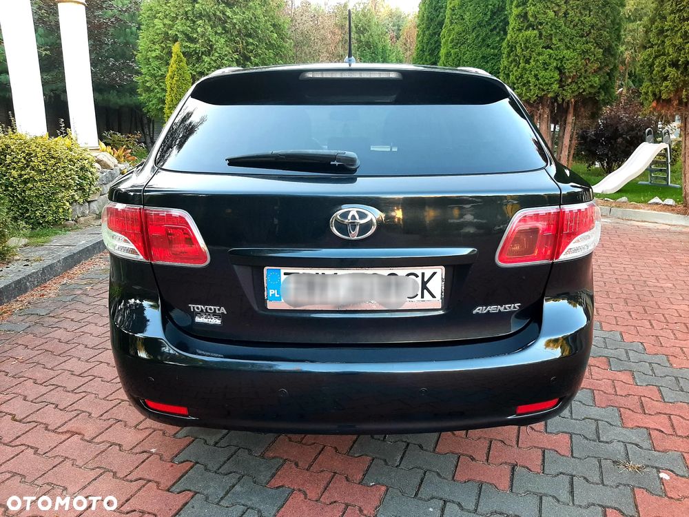 Toyota Avensis - 25