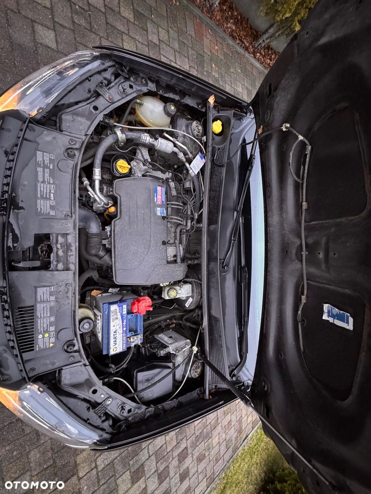 Dacia Logan 1.2 16V 75 Laureate - 8