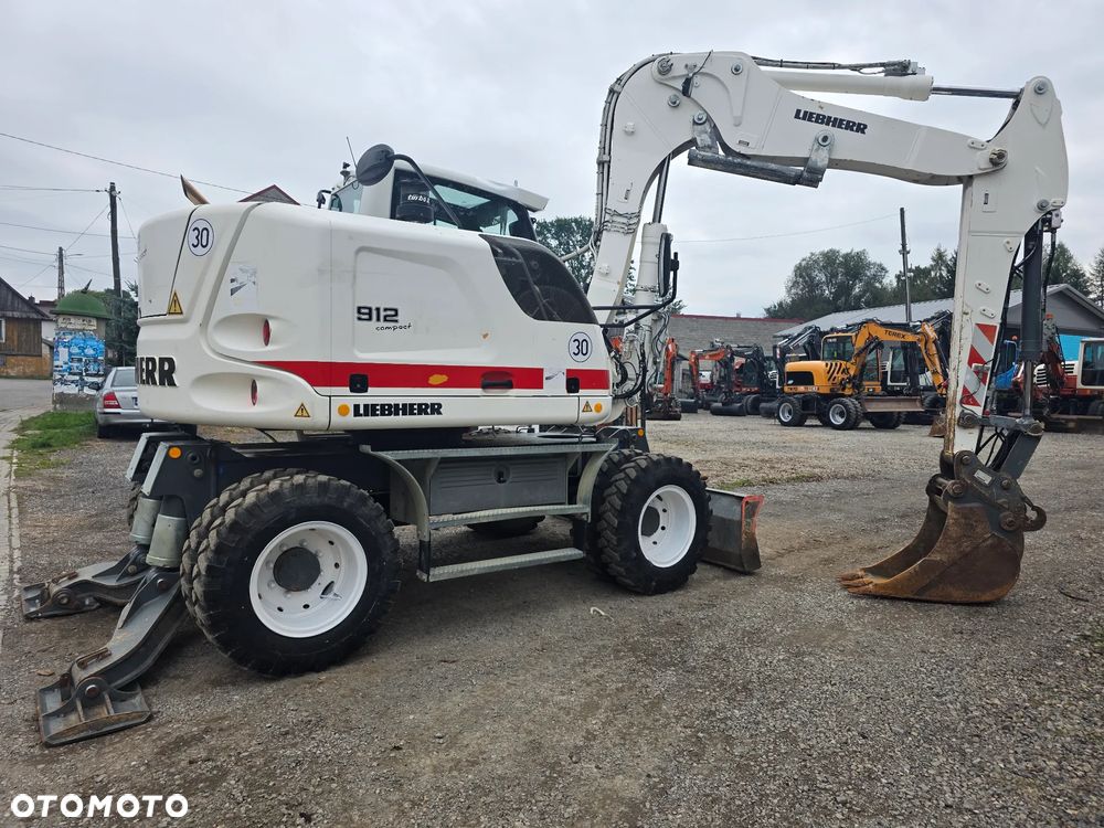 Liebherr 912 Compact - 10