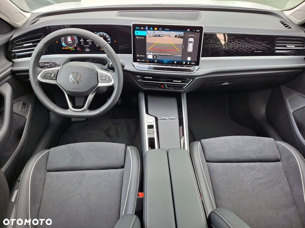 Volkswagen Passat Variant 1.5 TSI EVO Elegance DSG - 23