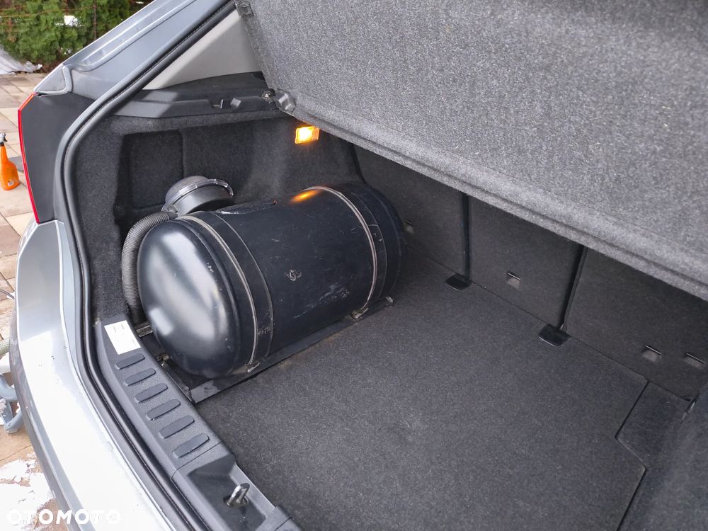 BMW X1 sDrive18i xLine - 16