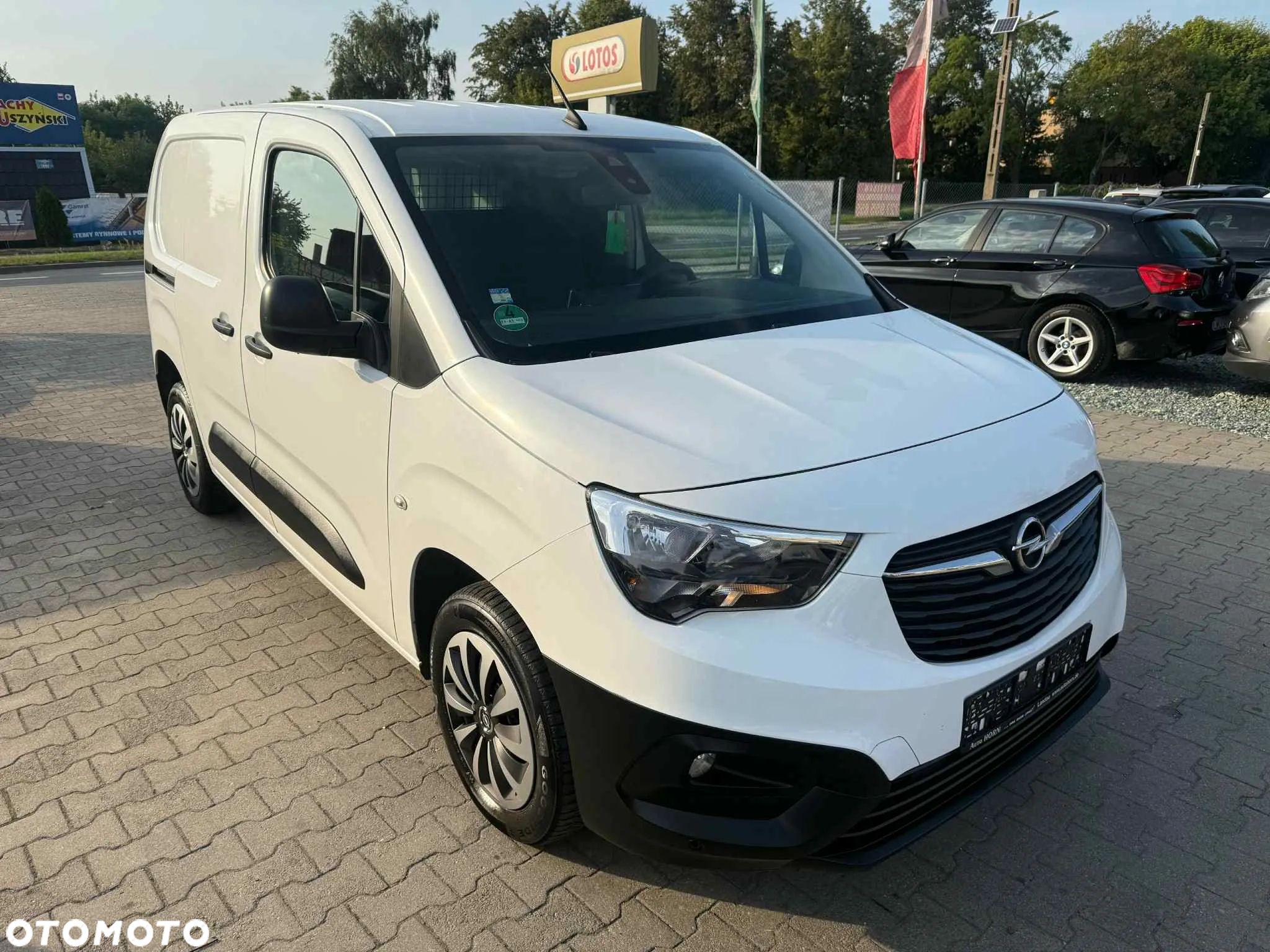 Opel COMBO - 1