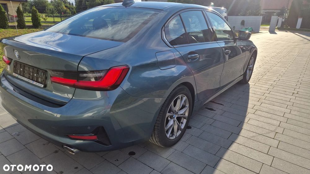 BMW Seria 3 320i GPF Sport - 12