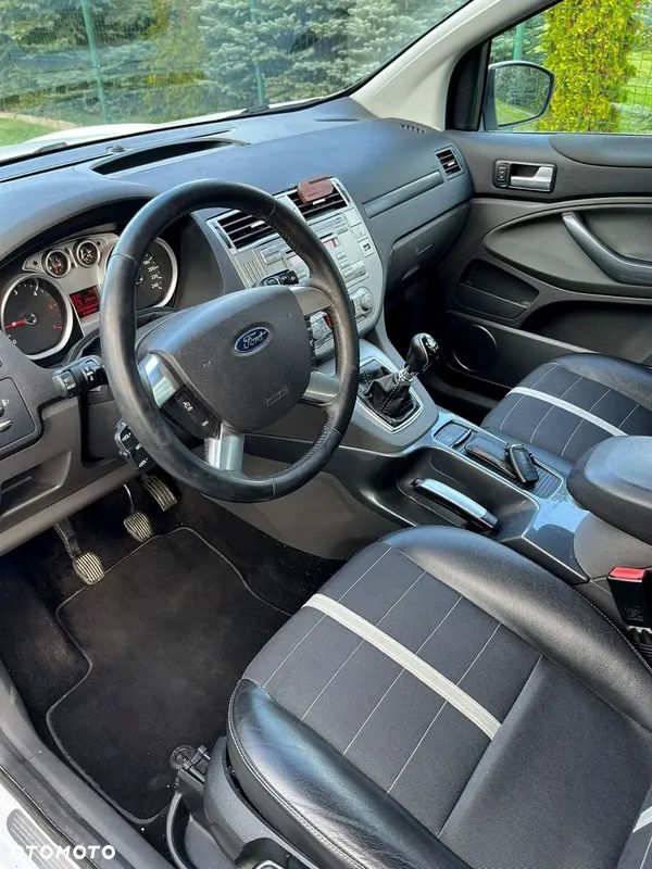 Ford Kuga 2.0 TDCi Titanium - 10