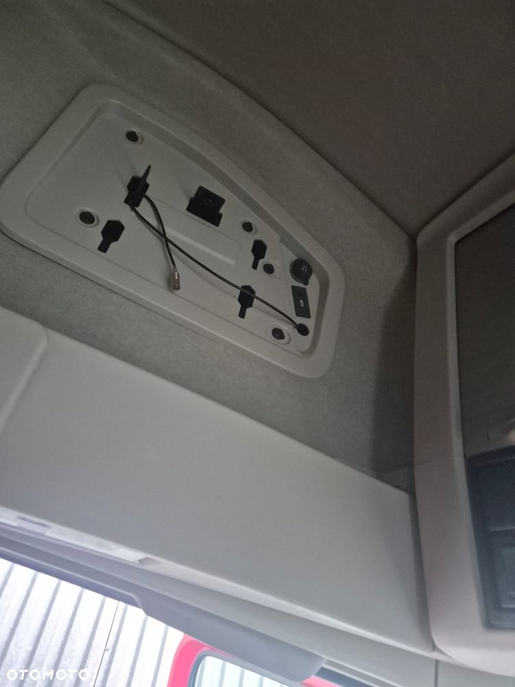 Volvo 500 - 16