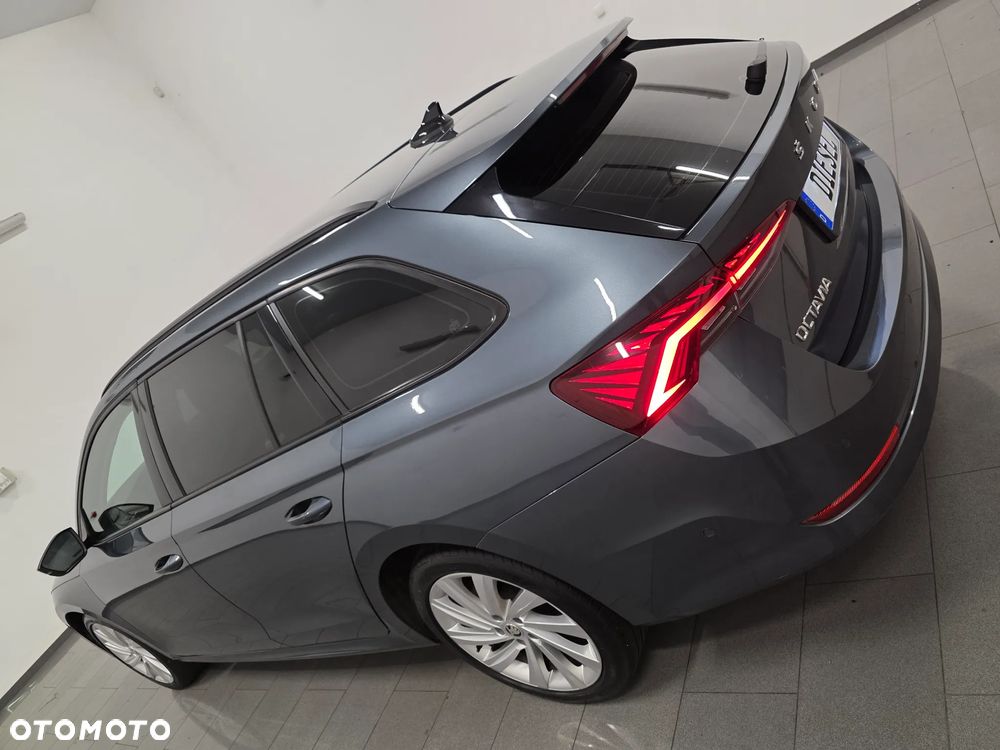 Skoda Octavia 2.0 TDI DSG Exclusive Plus - 35