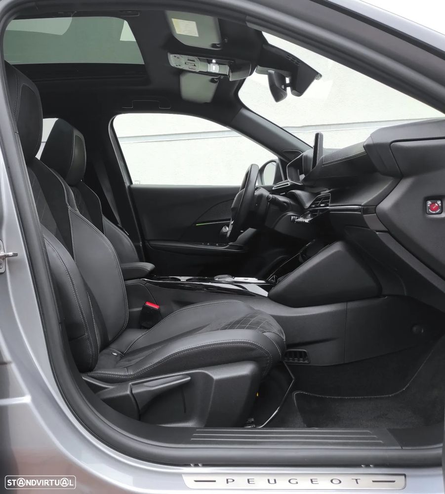 Peugeot e-2008 GT - 28