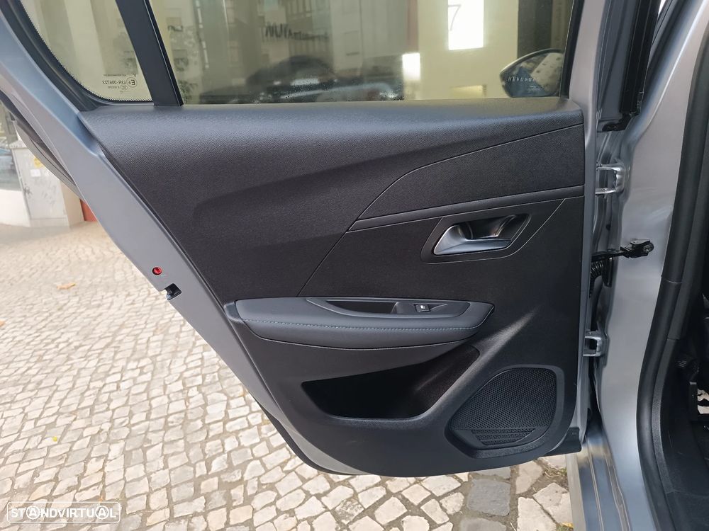 Peugeot 208 PureTech 100 EAT8 Active Pack - 26