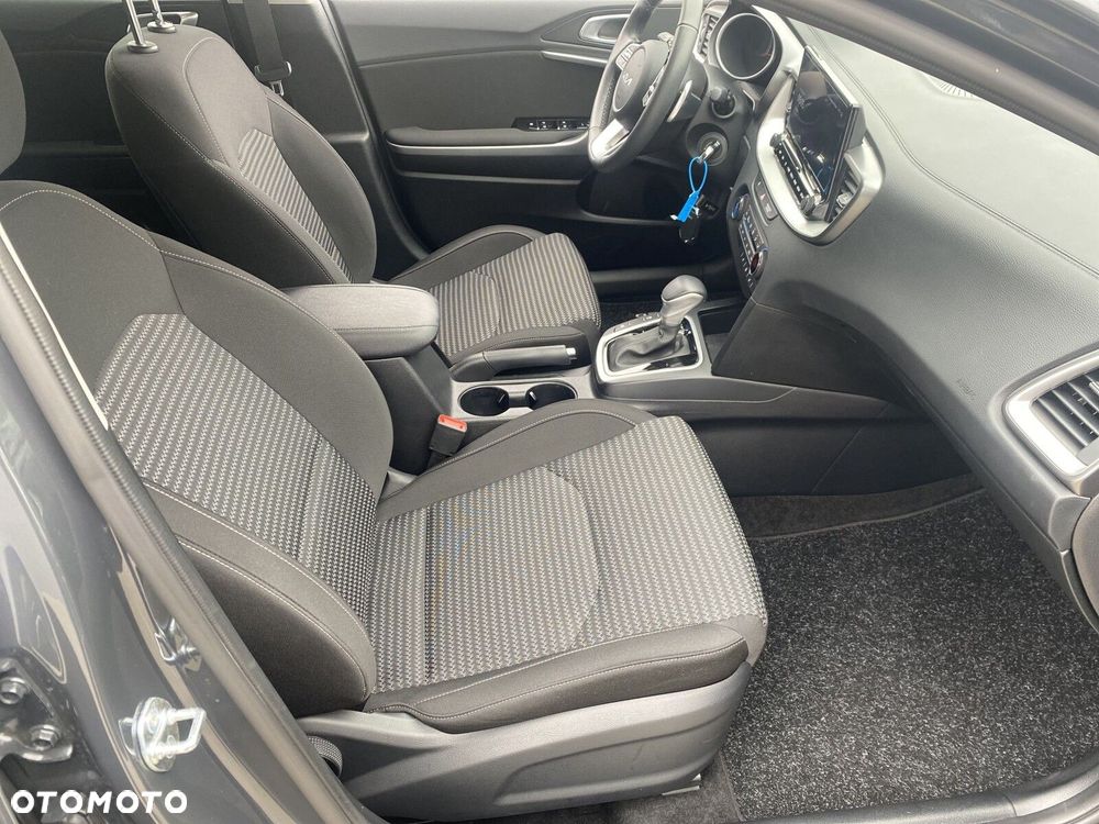 Kia XCeed - 15
