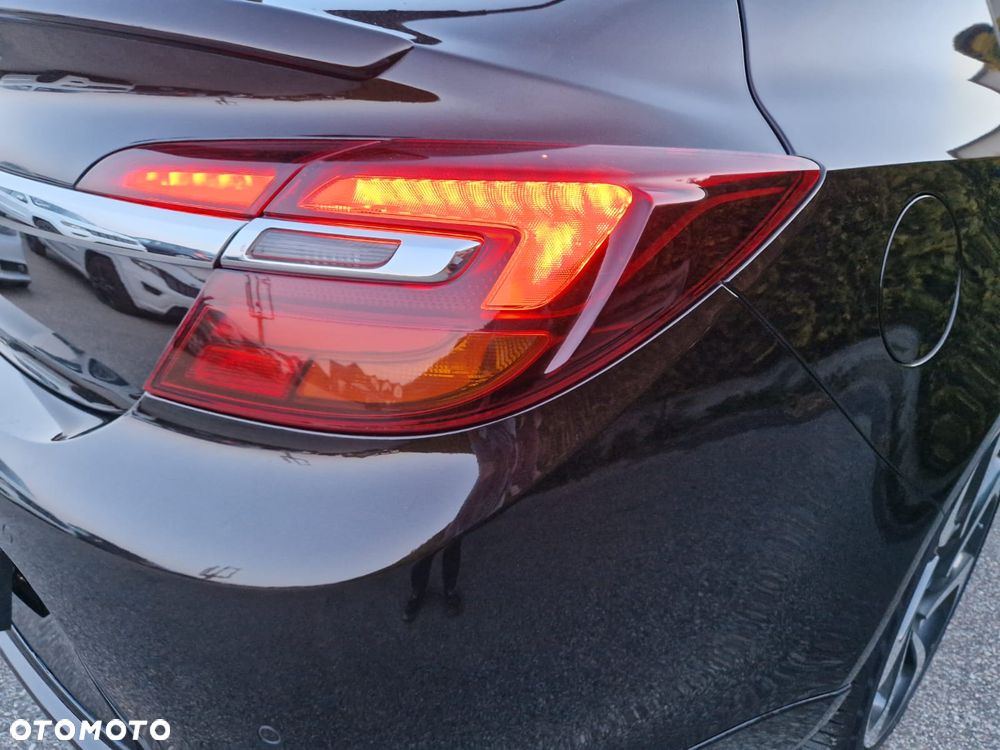 Opel Insignia - 18