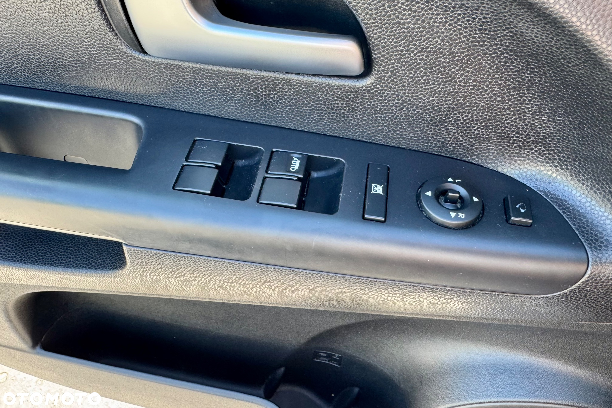 Kia Venga - 25