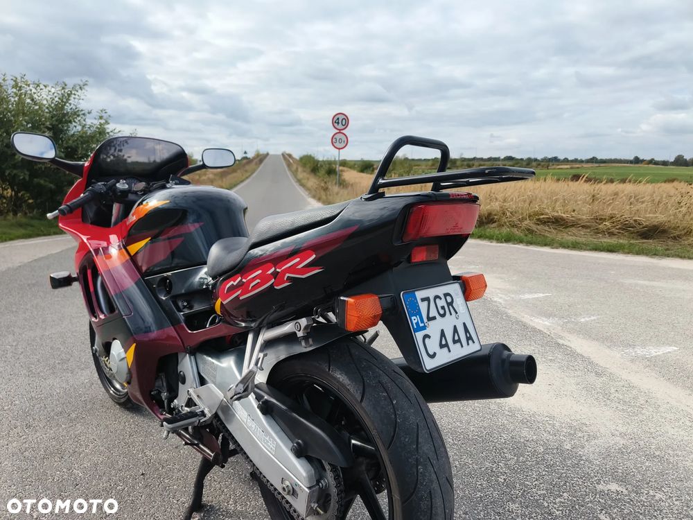 Honda CBR - 18