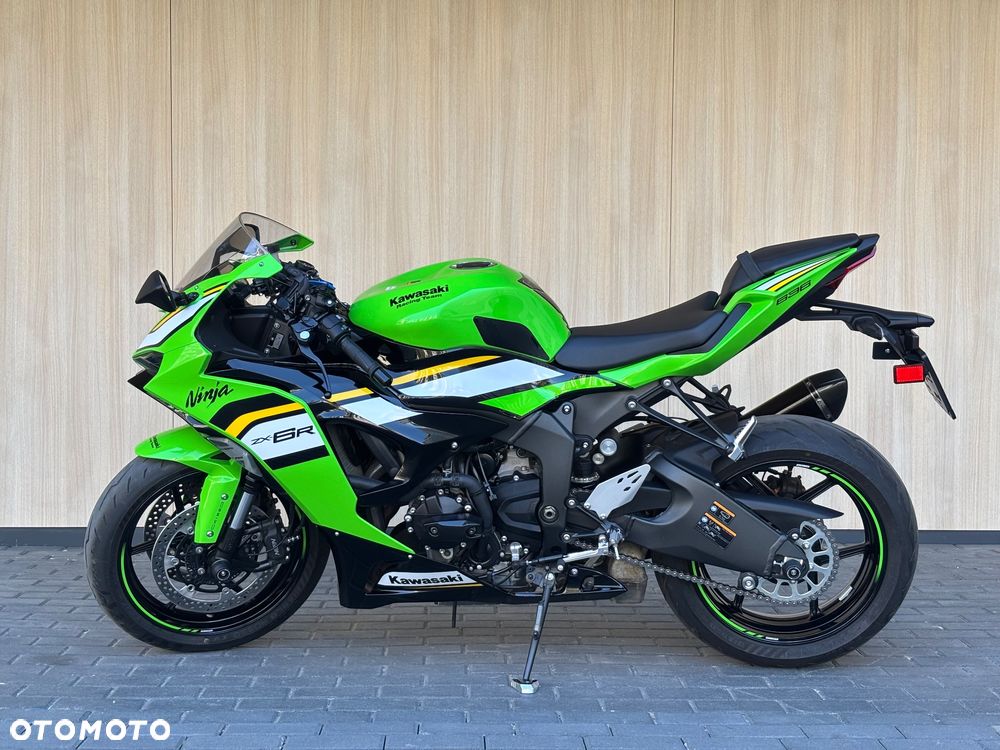 Kawasaki ZXR - 12
