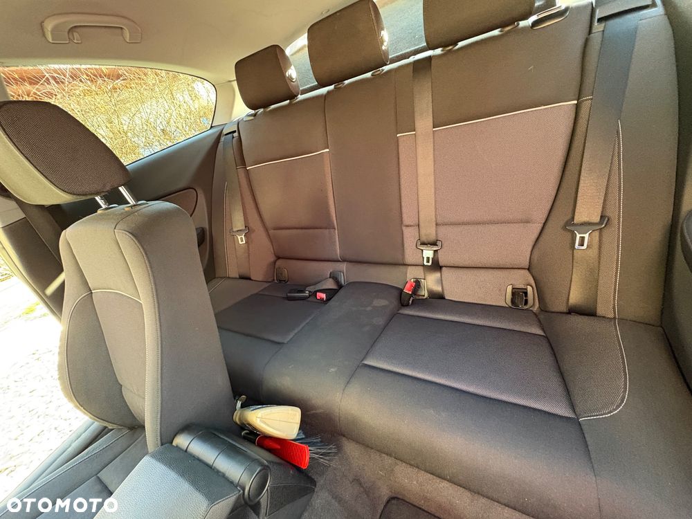 BMW Seria 1 116i - 6