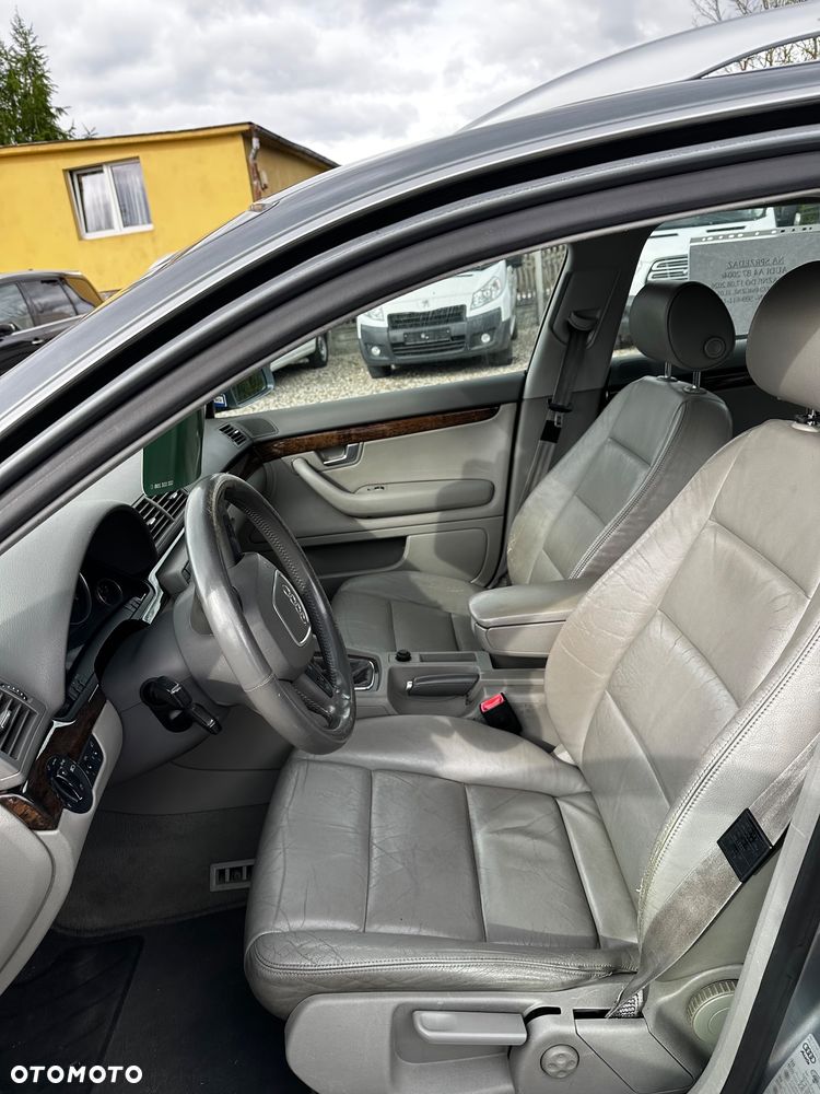 Audi A4 Avant 2.0 TDI - 10