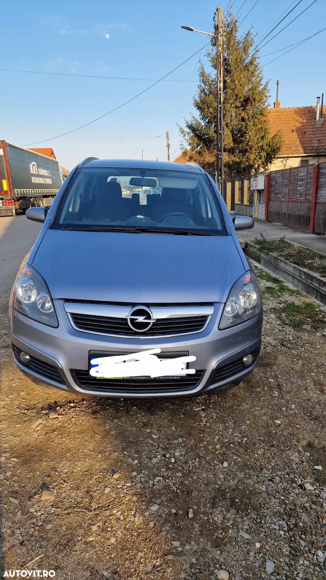 Opel Zafira 1.8 ECOTEC Enjoy - 1