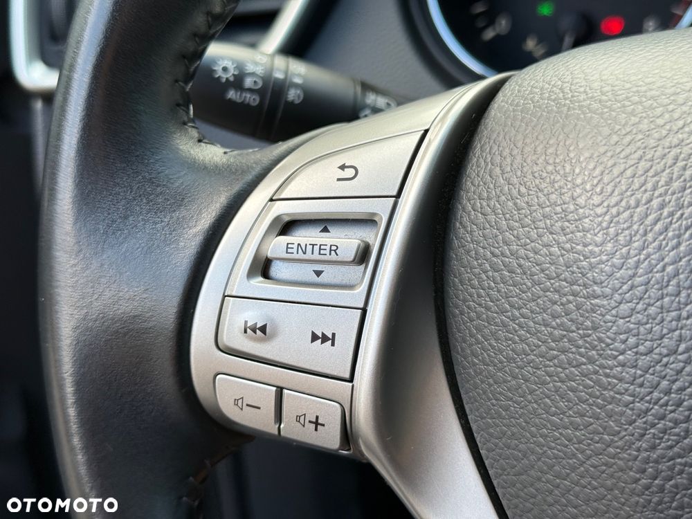 Nissan Qashqai 1.6 DIG-T N-Connecta - 22