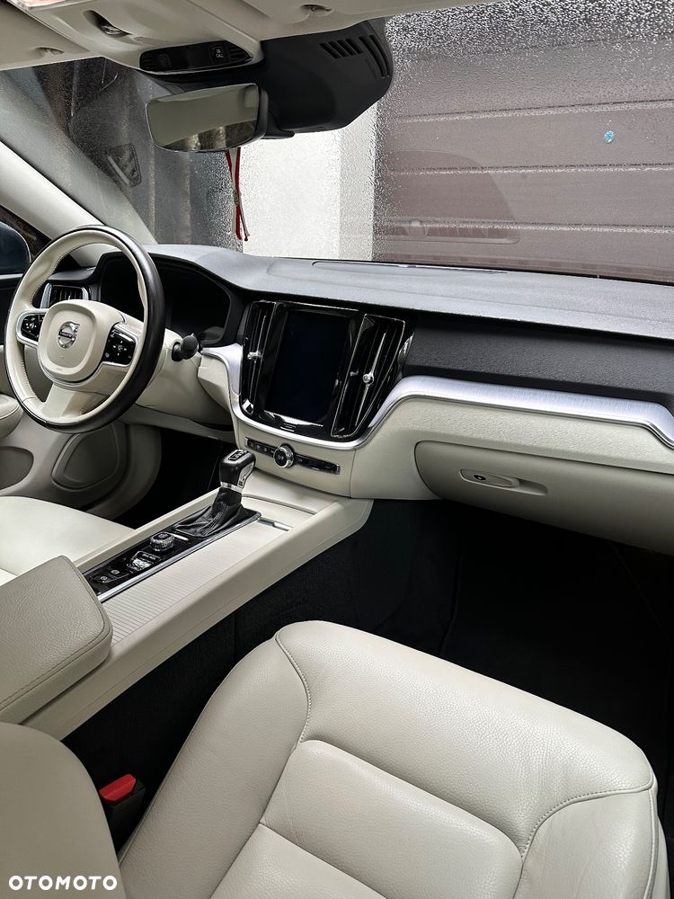 Volvo S60 T6 AWD Momentum Pro - 13