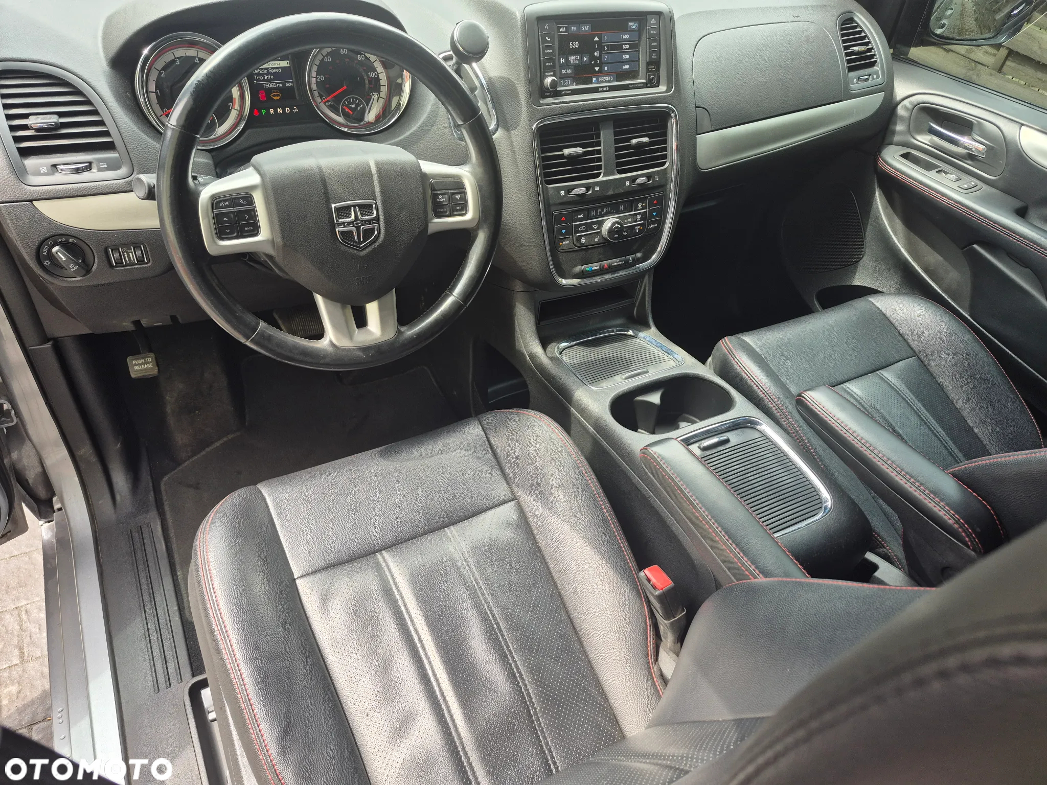 Dodge Grand Caravan - 28
