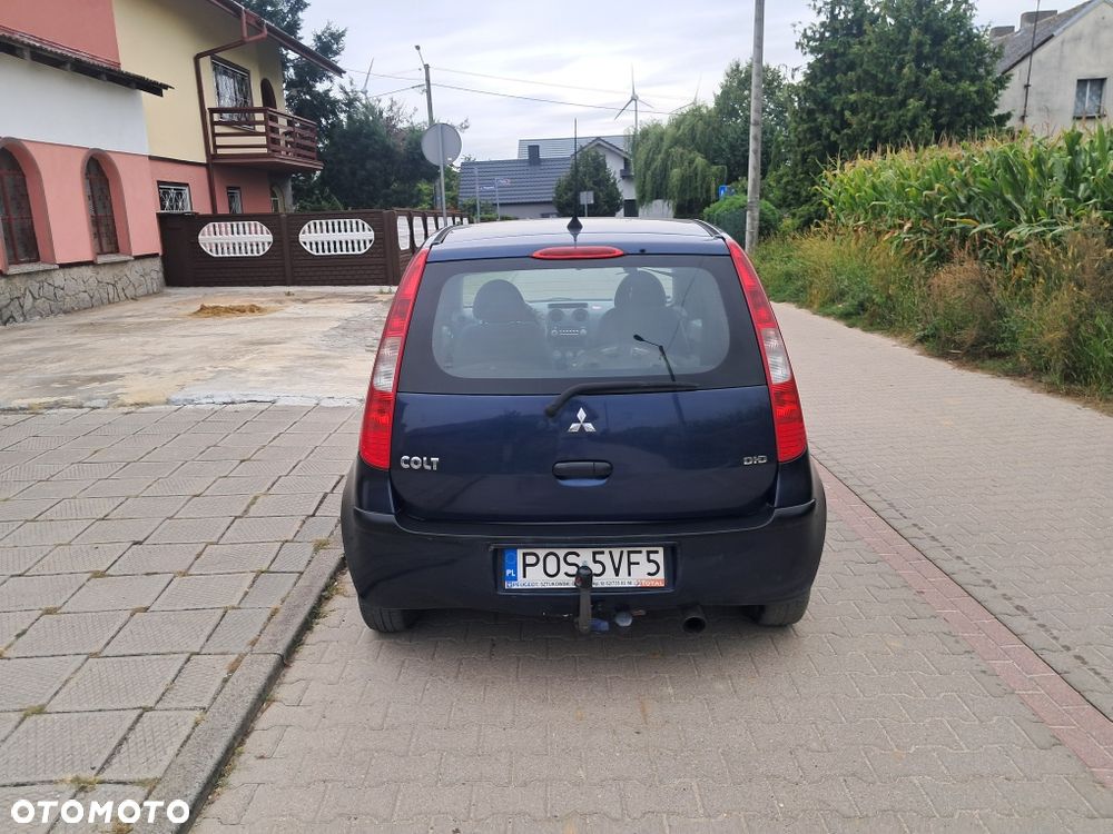 Mitsubishi Colt - 4