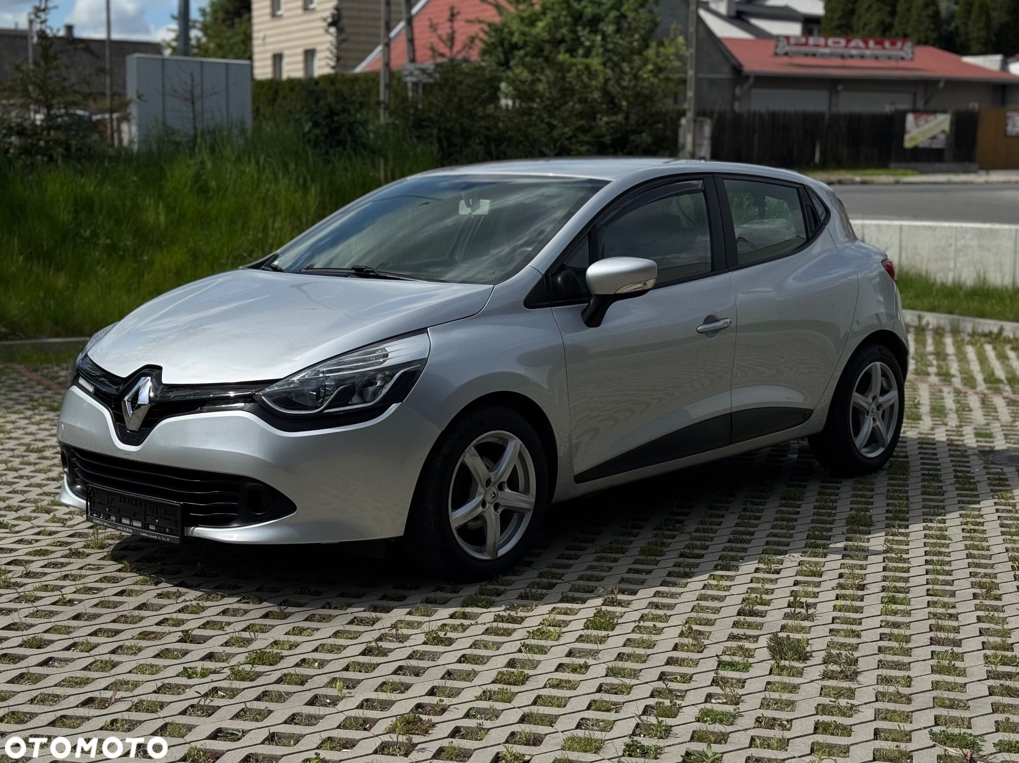 Renault Clio - 1