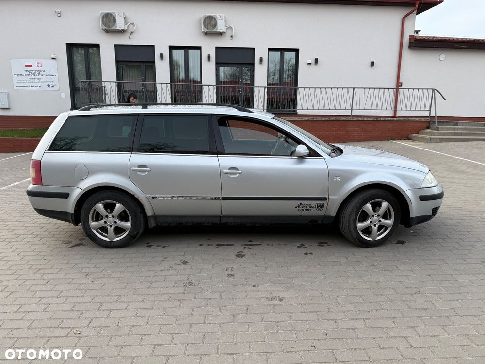 Volkswagen Passat 1.9 TDI Comfortline - 5