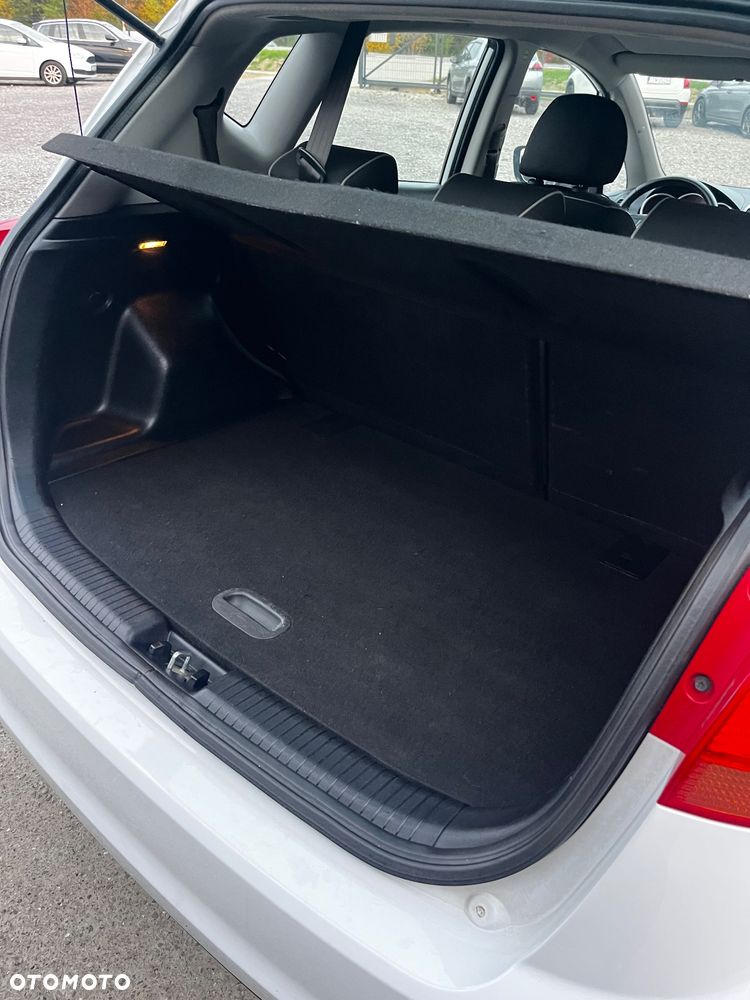 Kia Venga 1.4 CRDi S - 10