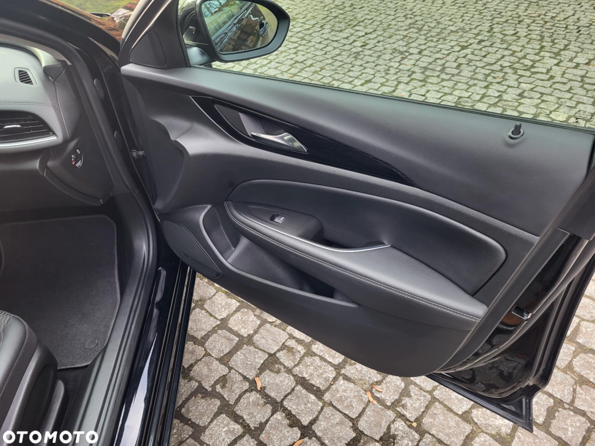 Opel Insignia - 28