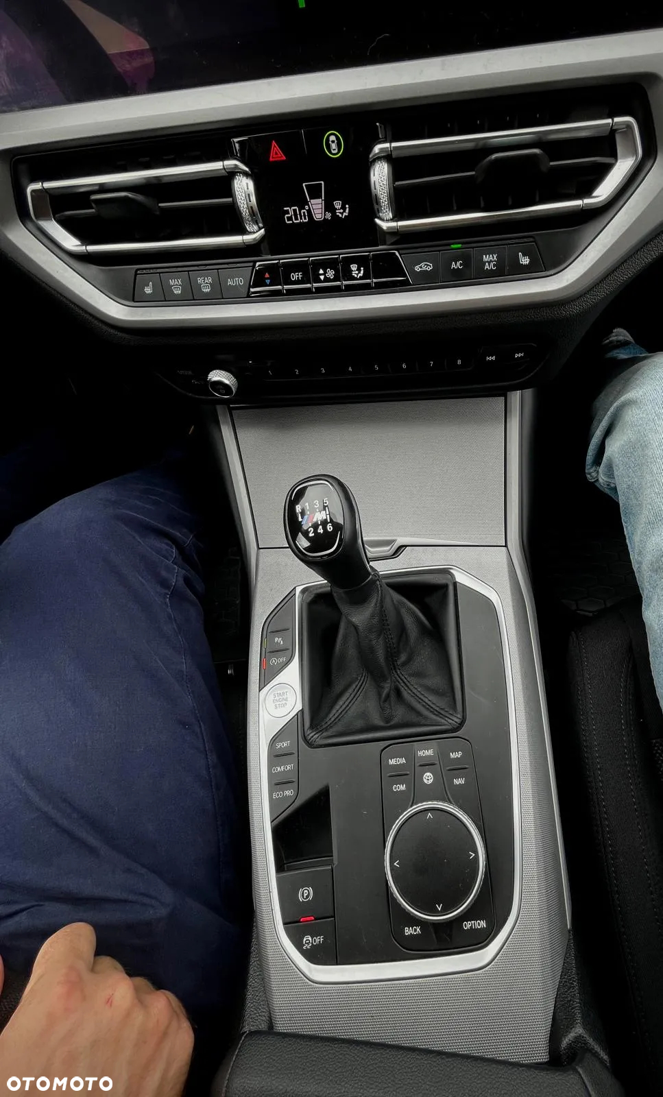 BMW Seria 3 318d Touring - 32