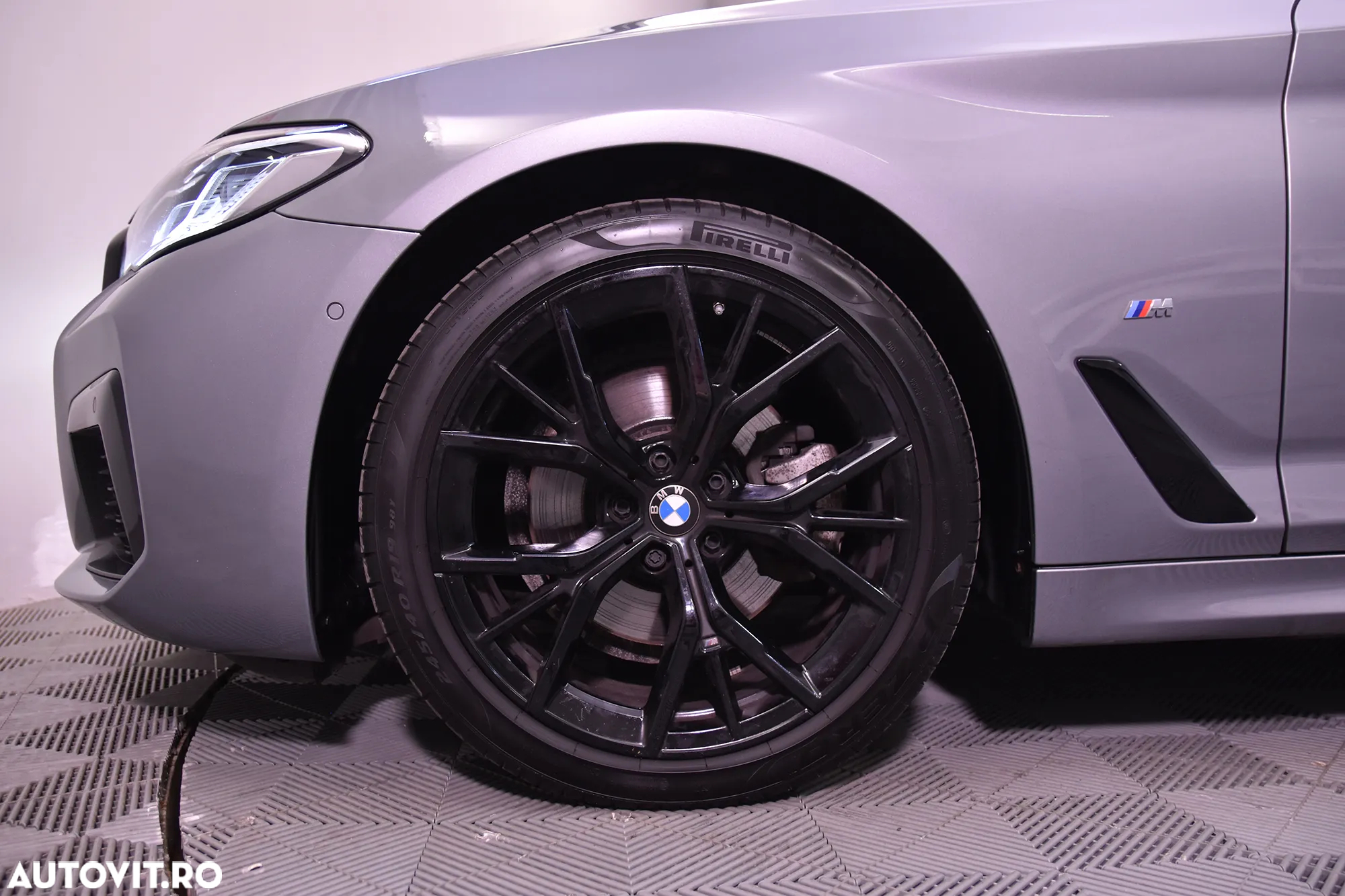 BMW Seria 5 520d Touring Aut. M Sport Edition - 13